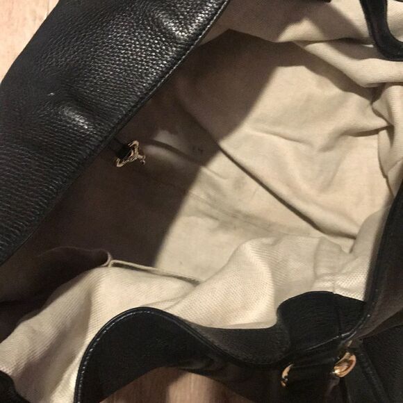 🎉1 hr sale 🎉Gucci SoHo shoulder bag❤️ - Picture 7 of 8